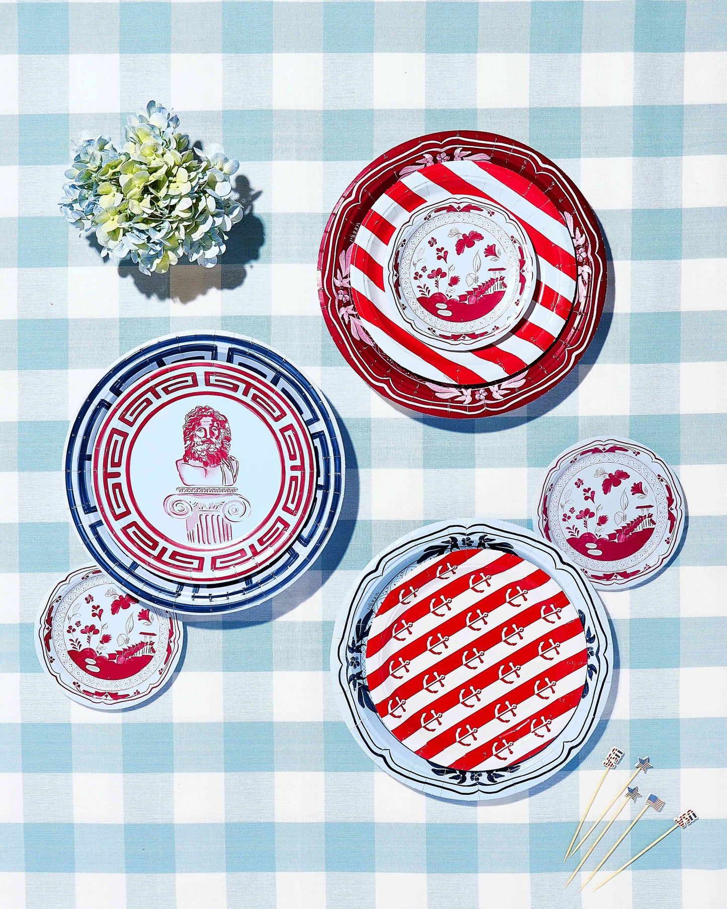 Pavilion Paper - Mini Bread & Butter hors d'oeuvres paper plates - 8 pack