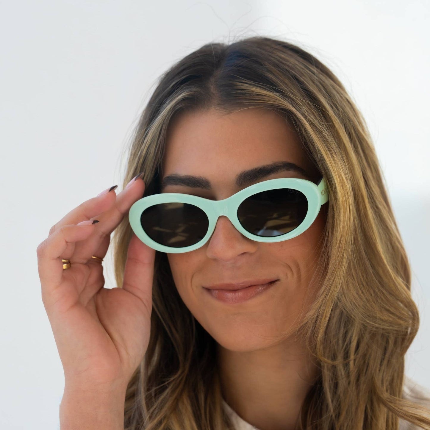 CORA MINT Polarized Fashion Oval Round Sunglasses