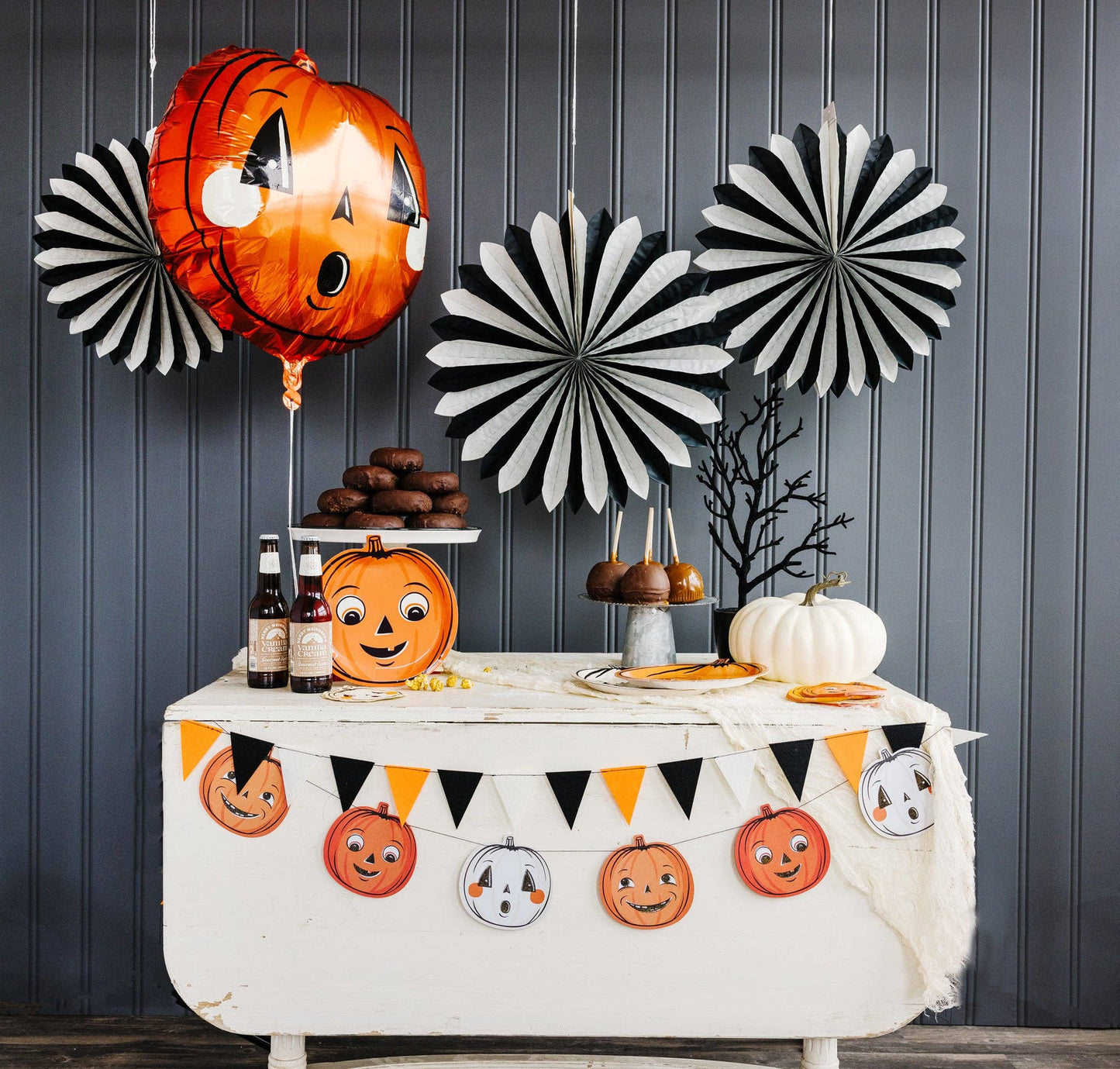 Vintage Halloween Pumpkin Shaped Paper Plate