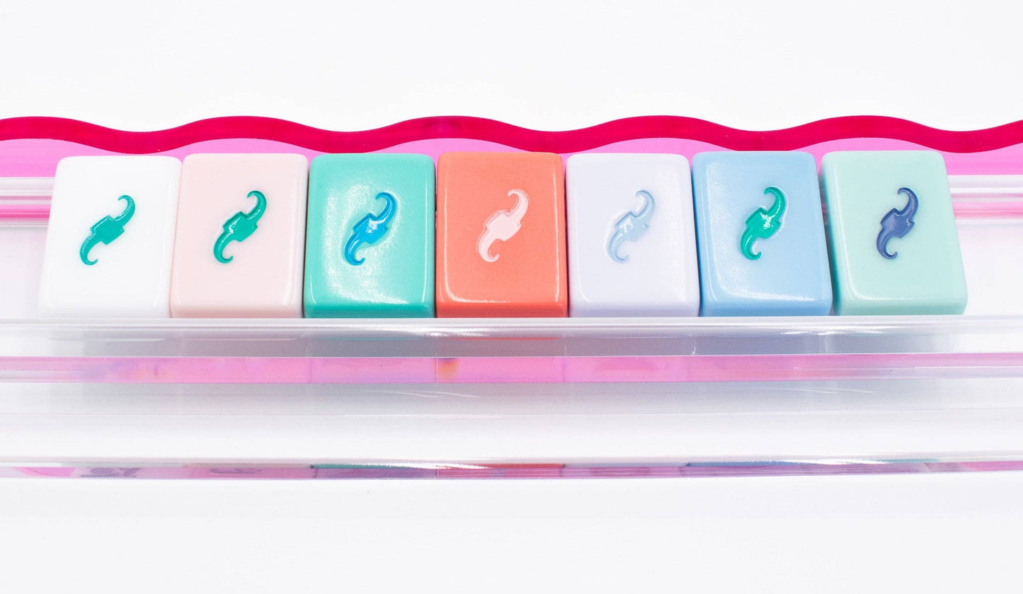 Wavy Acrylic Mahjong Racks