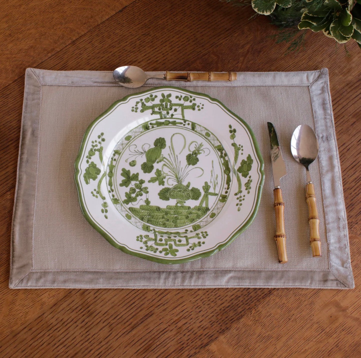 VIDA Faenza 9" Salad Plate Set of 2 White and Green