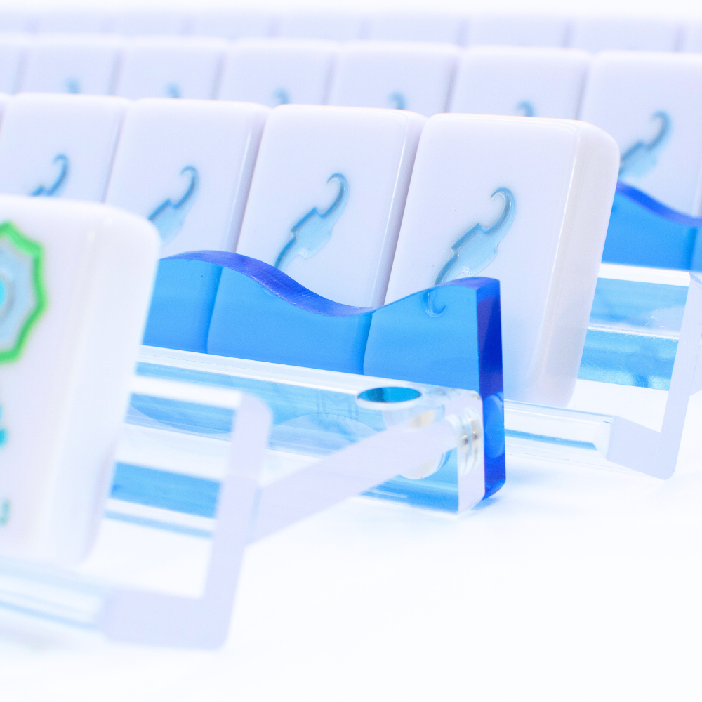 Wavy Acrylic Mahjong Racks