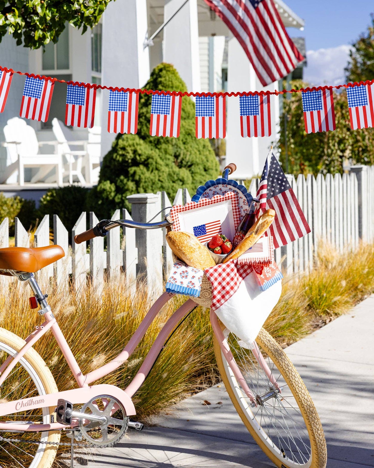 Gingham Flag Paper Plate - 10"
