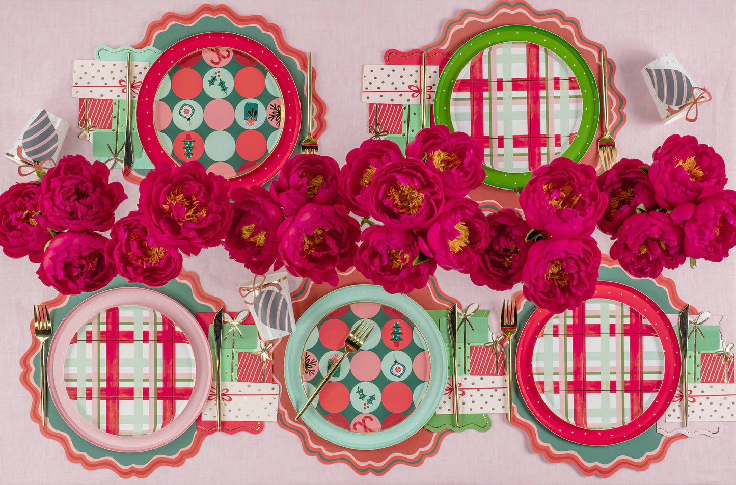 Holiday Cheerful Guest Towels