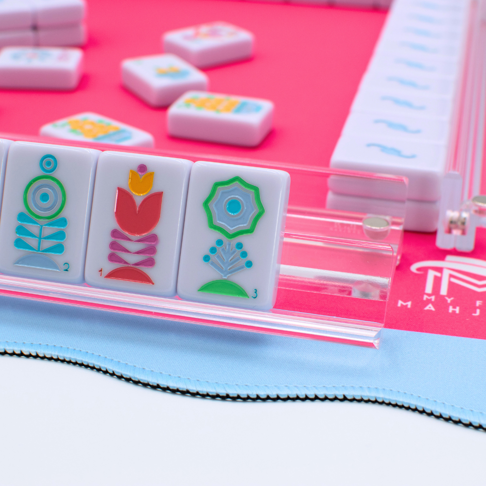 Wavy Acrylic Mahjong Racks