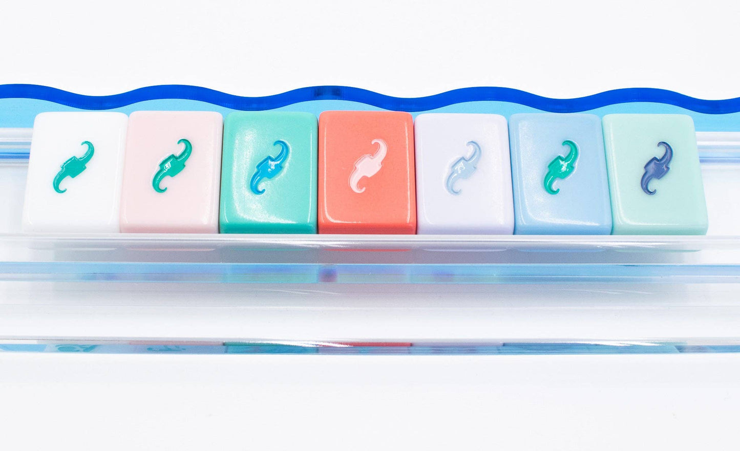 Wavy Acrylic Mahjong Racks