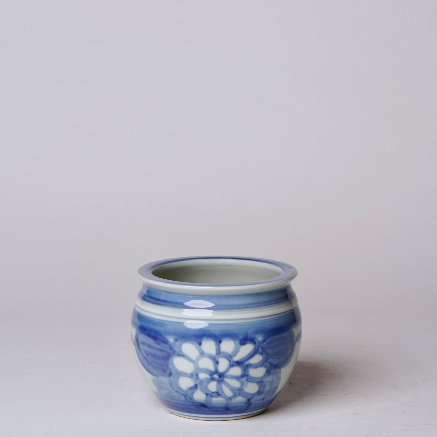 Floral Blue and White Porcelain Small Pot